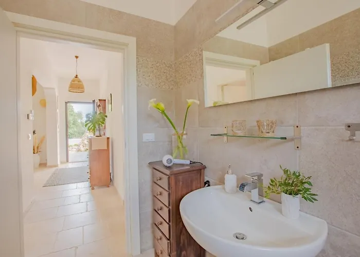 Vera Vr Βίλα Serranova